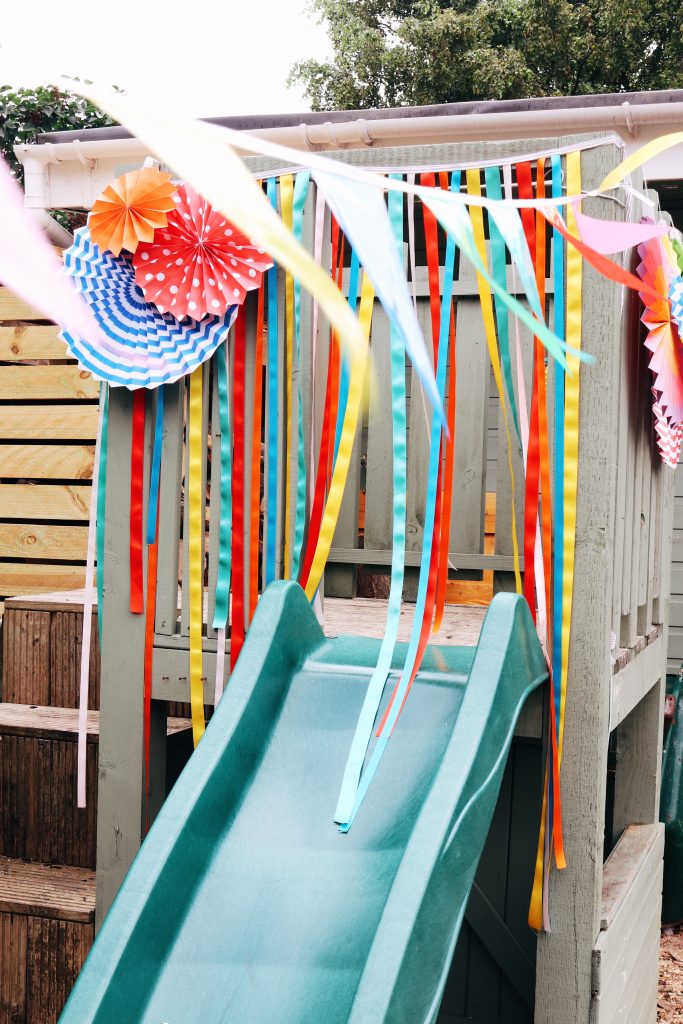 Ribbon garland on the climbing frame