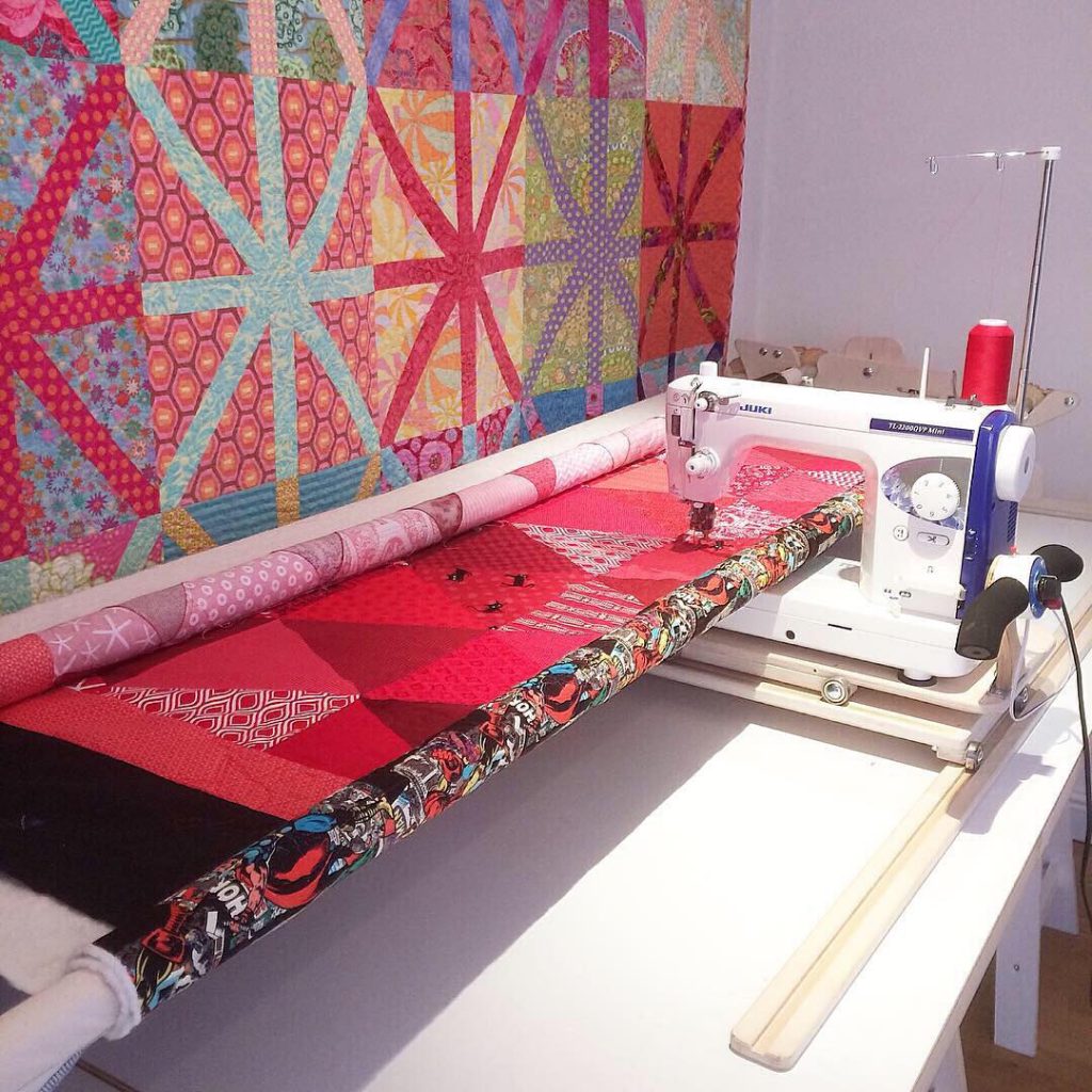 quilting the red triangle quilt