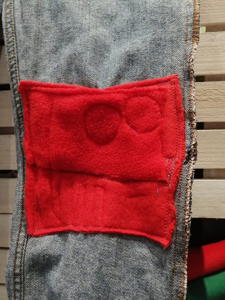 Mending kids trousers with visible mending - DIY step by step instructions  — apple franca