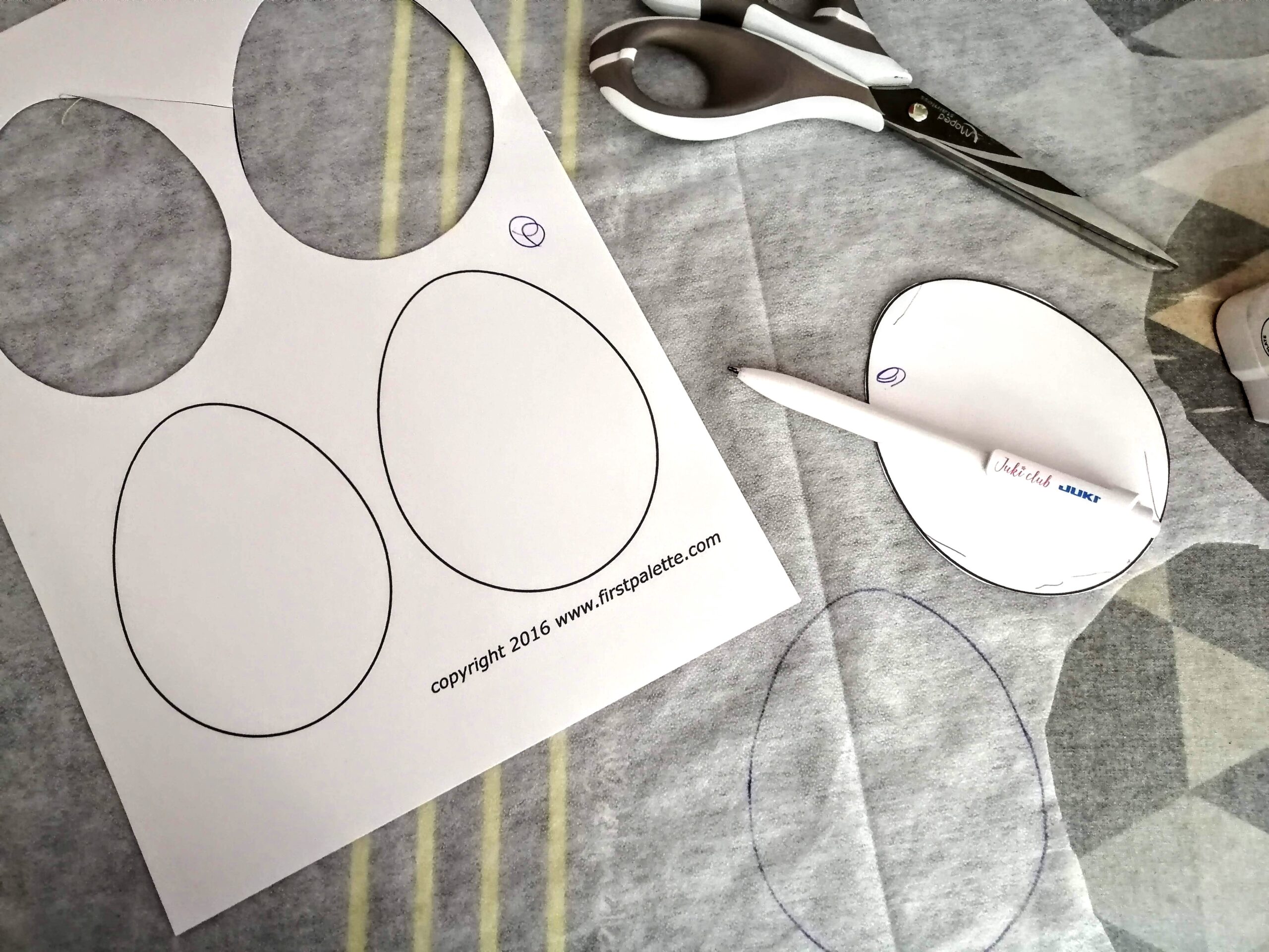 Making Easter Egg Garland - Juki Club