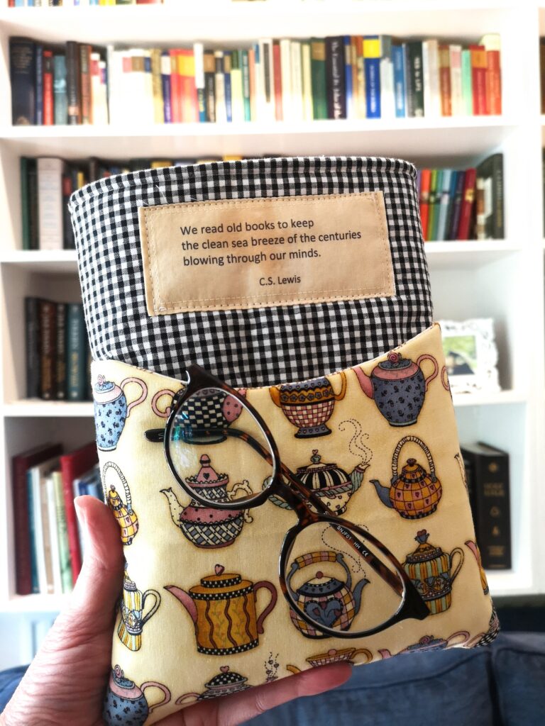 DIY Book Sleeve How to Make a Book Sleeve