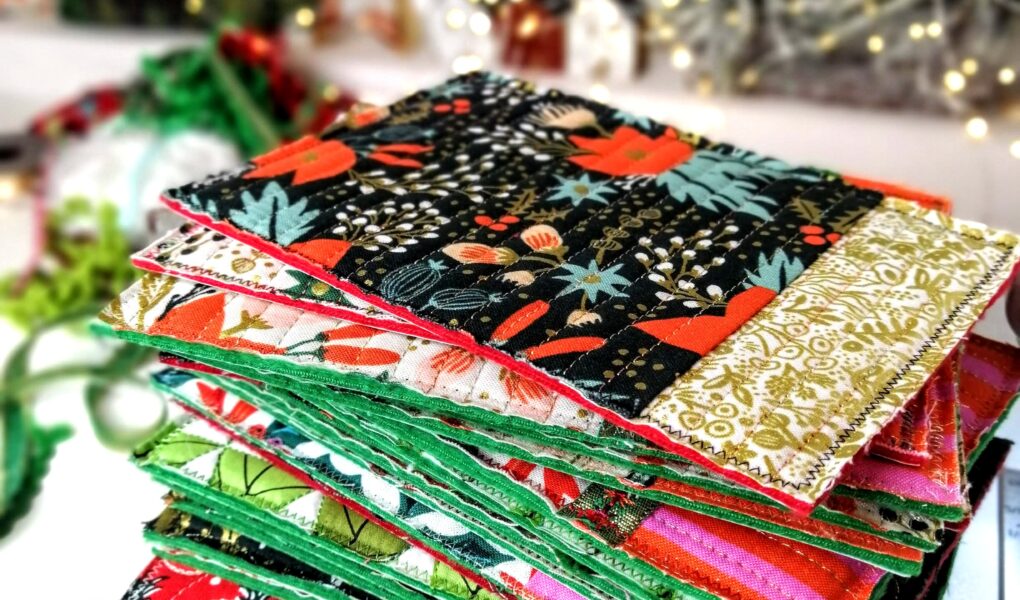 Twelve Crafts Till Christmas: make it: no sew fabric postcards